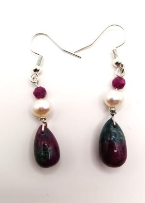 E 22 - Raw Ruby, pearl, Ruby in Zoisite